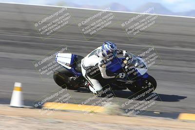 media/Feb-04-2024-SoCal Trackdays (Sun) [[91d6515b1d]]/1-Bowl (950am)/